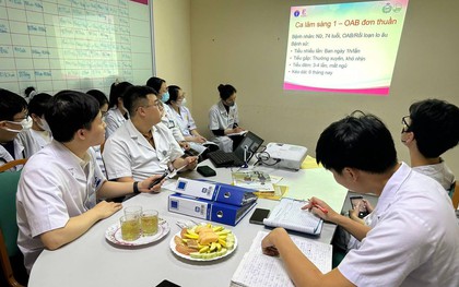 Người phụ nữ 42 tuổi cấp cứu vì tiểu ra máu, bác sĩ lắc đầu chỉ ra 4 thói quen xấu mùa hè nhiều chị em mắc phải