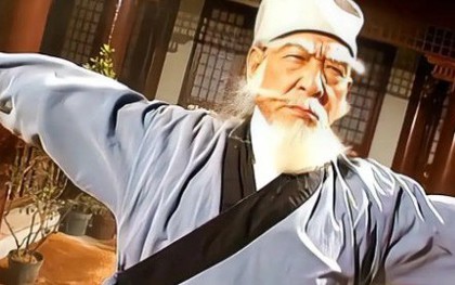 Vô Danh Thần Tăng đang trốn tránh ai mà vừa nghe tin tức liên quan tới người này đột nhiên mặt biến sắc?