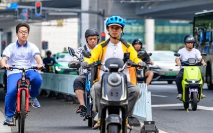 Xe điện dần thay thế xe xăng, người Trung Quốc thích nghi thế nào?