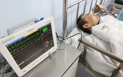Người đàn ông 53 tuổi tử vong vì đột quỵ khi đang tắm, đây là lời nhắc nhở: Thay đổi 3 thói quen tắm này càng sớm càng tốt