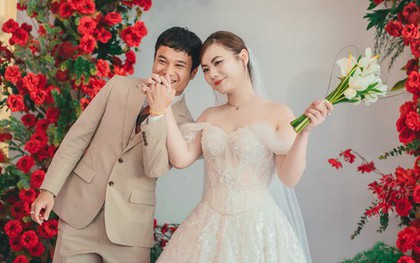 "Ronaldo Việt Nam" cưới vợ, visual cô dâu sáng bừng, dàn cầu thủ Xuân Trường, Tiến Dũng chúc mừng
