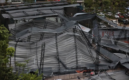 Cận cảnh hiện trường sân pickleball đổ sập, tan hoang sau cơn mưa giông tại Hà Nội