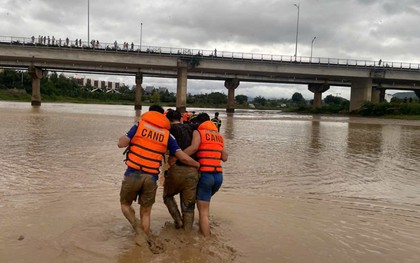 Công an cứu kịp thời 2 anh em chới với giữa sông ở Quảng Ngãi