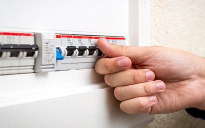 "Khi có bão, giông lốc, tốt nhất hãy tắt điều hòa ngay": Chuyên gia giải thích lý do