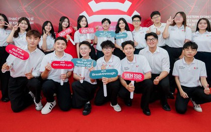 Chữ "I": Cái tôi nhỏ lại, cho trí tuệ được khai mở