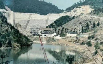 Vụ án xác chết trong hồ có lời giải sau 34 năm do hung thủ đeo đồng hồ trẻ em