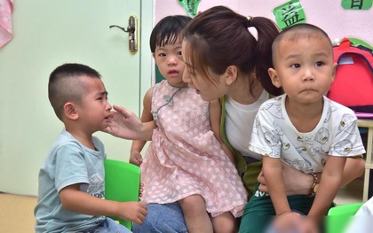 Giáo viên mầm non nói thẳng: Trẻ ngày đầu đi học không khóc thường có 3 đặc điểm này