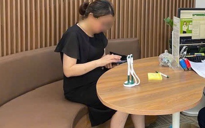 Yêu cầu chuyển khoản gấp 70 triệu nhưng bị nhân viên Vietcombank từ chối, khách hàng vùng vằng bỏ đi: Hôm sau lại vui vẻ tới ngân hàng để cảm ơn