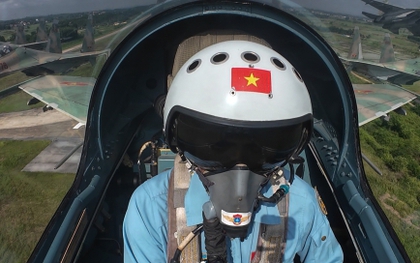 Đội hình bay của chiến đấu cơ Su-30MK2 làm chủ bầu trời hướng tới 2/9