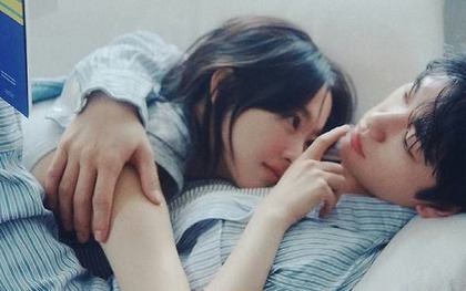 Nữ diễn viên nổi tiếng chụp ảnh nằm cả lên người bạn diễn nam: Yêu thật hay dối trá bất chấp thế này?