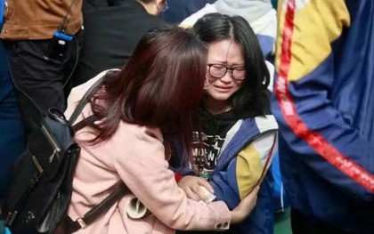 Nữ sinh học giỏi nhất trường nhưng thi trượt ĐH 2 lần, 20 năm sau được báo tin: "Đã có bằng tốt nghiệp, đang làm giáo viên"