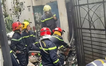 Cảnh sát kịp thời cứu 2 chị em mắc kẹt trong ngôi nhà cháy ngùn ngụt