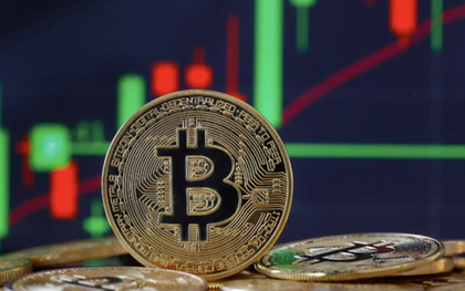 1 phút hiểu crypto: Điều gì khiến giá Bitcoin biến động hàng nghìn USD mỗi ngày?