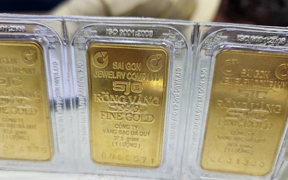 Giá vàng thế giới lao dốc, vàng miếng SJC, vàng nhẫn sẽ thế nào?