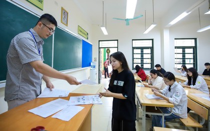 Lộ diện 21 thủ khoa thi vào lớp 10 Hà Nội 2025