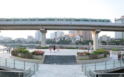 Người dân Hà Nội thích thú với diện mạo mới của hồ Hoàng Cầu sau một năm cải tạo