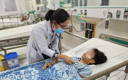 Vụ tai nạn trên đường cao tốc Vĩnh Hảo- Phan Thiết: Bé trai 9 tuổi kẹt dưới ghế bị dập phổi