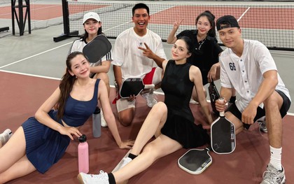 Dàn sao "Sao Nhập Ngũ" Chi Pu, Hương Giang,... đọ sắc trên sân pickleball nhưng spotlight thuộc về người cần được "tẩy trắng" nhất