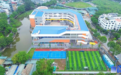 Trường Tiểu học CÔNG LẬP hàng trăm tỷ đồng này sắp xây xong, đã to đẹp còn có sân bóng đá, bóng rổ xịn xò!