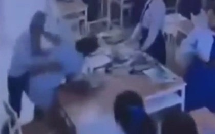 Không hài lòng với điểm thi, nam sinh lao tới tấn công nữ giáo viên
