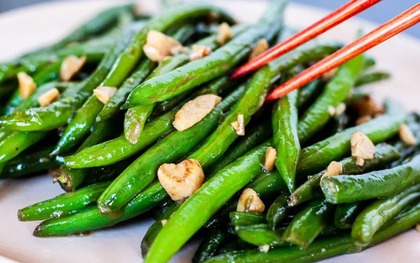 Người phụ nữ cấp cứu giữa đêm vì ngộ độc, bác sĩ nhắc nhở 4 món rất quen nhưng nấu không cẩn thận ĐỘC hơn thạch tín