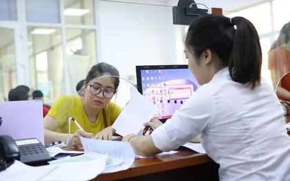 Ngoài tiền lương, viên chức sẽ có thêm "nguồn thu hợp pháp khác"