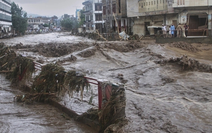 Lũ quét, sạt lở gây thiệt hại kinh hoàng ở Pakistan, Ấn Độ
