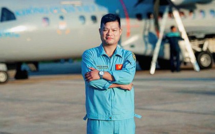 Người dẫn nhịp biên đội "ngựa thồ" CASA trên bầu trời thao luyện A80