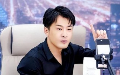Một ông "vua livestream" ngã ngựa vì dính bê bối bán băng vệ sinh kém chất lượng, mất tất cả sự nghiệp