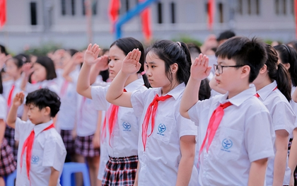 Hà Nội: Cho học sinh nội thành nghỉ học 4 ngày hợp luyện diễu binh