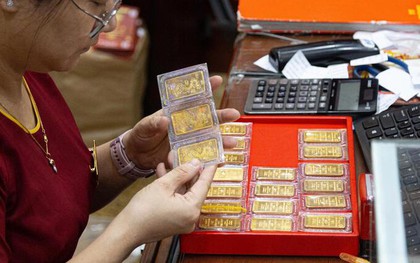 Giá vàng nhẫn và vàng miếng đều đạt đỉnh mới