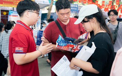 Sau “cơn bão” điểm chuẩn, 2k7 nên làm gì? Chuyên gia hé lộ lựa chọn giá trị hơn nguyện vọng 1