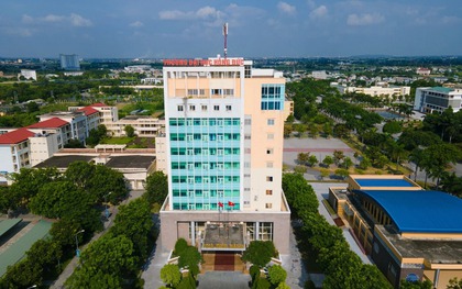 Cứ tưởng điểm chuẩn 30 đã là cao nhất, nhưng lịch sử từng ghi nhận những ngành thí sinh phải "đạt"... 10,16 điểm/môn mới đỗ!