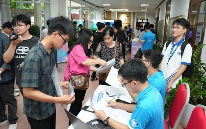 Thí sinh đặc biệt nhập học Trường Đại học Công nghệ, Đại học Quốc gia Hà Nội