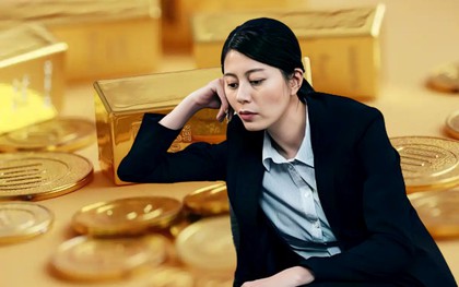 Rút sổ tiết kiệm hơn 800 tỷ đồng mua vàng, 10 năm sau sinh lời 130%, người phụ nữ thừa nhận: “Tôi lãi đậm nhưng lúc nào cũng lo lắng, thấp thỏm”