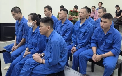 Thuê côn đồ đánh gãy chân, tạt axit "bồ" của con trai