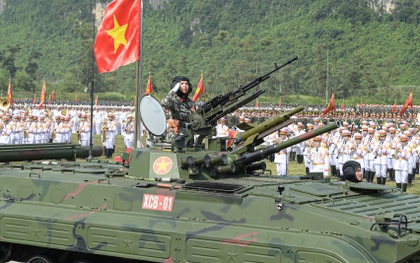 Tên lửa, xe chiến đấu 'Made in Vietnam' phô diễn sức mạnh tại buổi hợp luyện A80