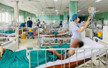 Ăn mắm cá chua tự làm, 2 cha phải cấp cứu vì ngộ độc botulinum