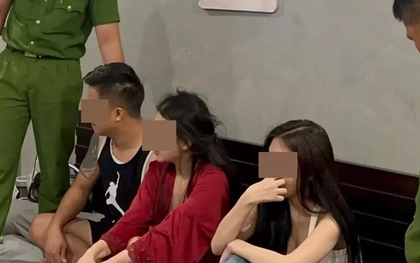 Người đàn ông cùng 2 thiếu nữ phê ma túy 'bay lắc' trong phòng ngủ