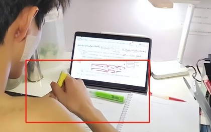 Mẹ rưng rưng vì con học hành chăm chỉ, dân mạng nhìn một chi tiết đã phán: "Đây là ảo tưởng"