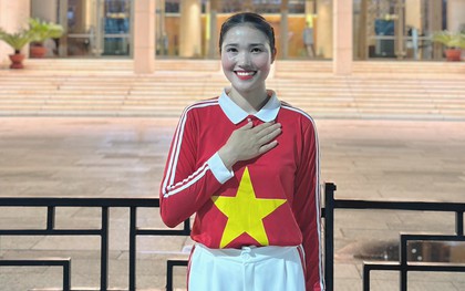 Nữ VĐV giành HCV SEA Games vinh dự rước đuốc tại Đại lễ 2/9: Là mẹ bỉm sữa visual vẫn sáng bừng