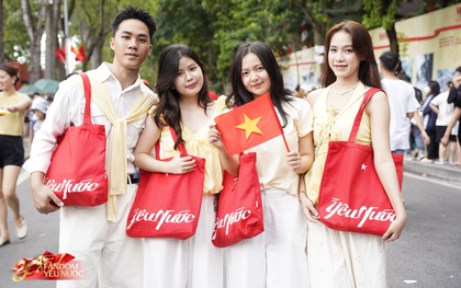Lên "full giáp" Yêu Nước đến concert Quốc gia ngay bây giờ, 80 năm có 1 lần phải thế!