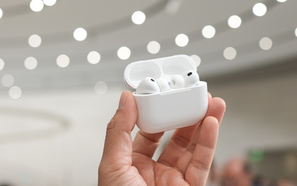 Trên tay sớm AirPods Pro 3: Thiết kế nhỏ gọn hơn, có cảm biến nhịp tim, dịch trực tiếp và chống ồn “đỉnh nhất thế giới”