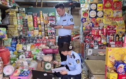 Phát hiện 1.440 bánh trung thu nhập lậu