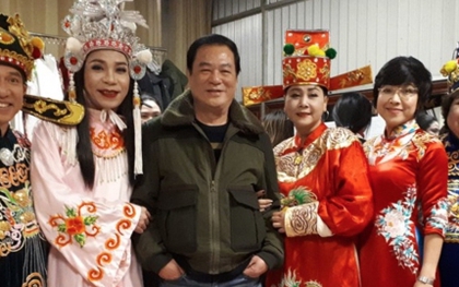 Cha đẻ Gặp Nhau Cuối Tuần hỏng một mắt vì công việc, U80 vẫn hết mình với nghề