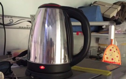 Hết cứu nổi 5 lỗi tày trời khi dùng ấm nước siêu tốc: Tuổi thọ tụt dốc, còn dễ sinh bệnh