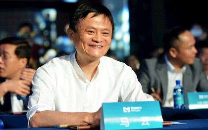 Jack Ma ‘lột xác’ hậu ở ẩn: Ngừng ồn ào, âm thầm đeo thẻ nhân viên nhưng vẫn chi 53 tỷ USD để chuyển đế chế TMĐT thành tập đoàn AI