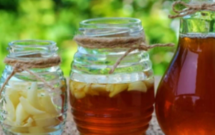 6 lý do bạn nên uống tỏi ngâm mật ong thường xuyên