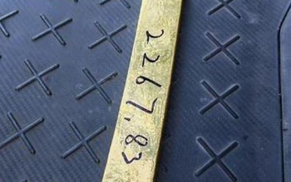 Nhặt được thỏi vàng 2,2kg, nam shipper được hậu tạ 3,7 triệu đồng và diễn biến bất ngờ