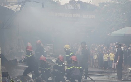 Cháy lớn tại Bắc Ninh, nhiều tài sản bị thiêu rụi